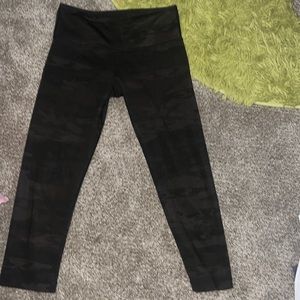 cropped lulu lemon leggingss